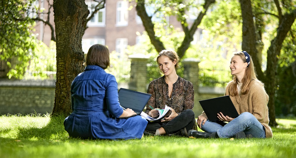 For_Masters_PhD_Students1 1024x548.jpg